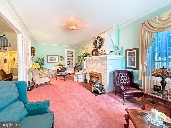 5th image of 2269 Monmouth Rd