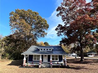 7 Welborn St, Pelzer, SC 29669
