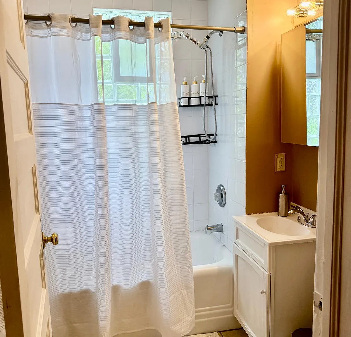 839 Aurora Ave — Photo 4