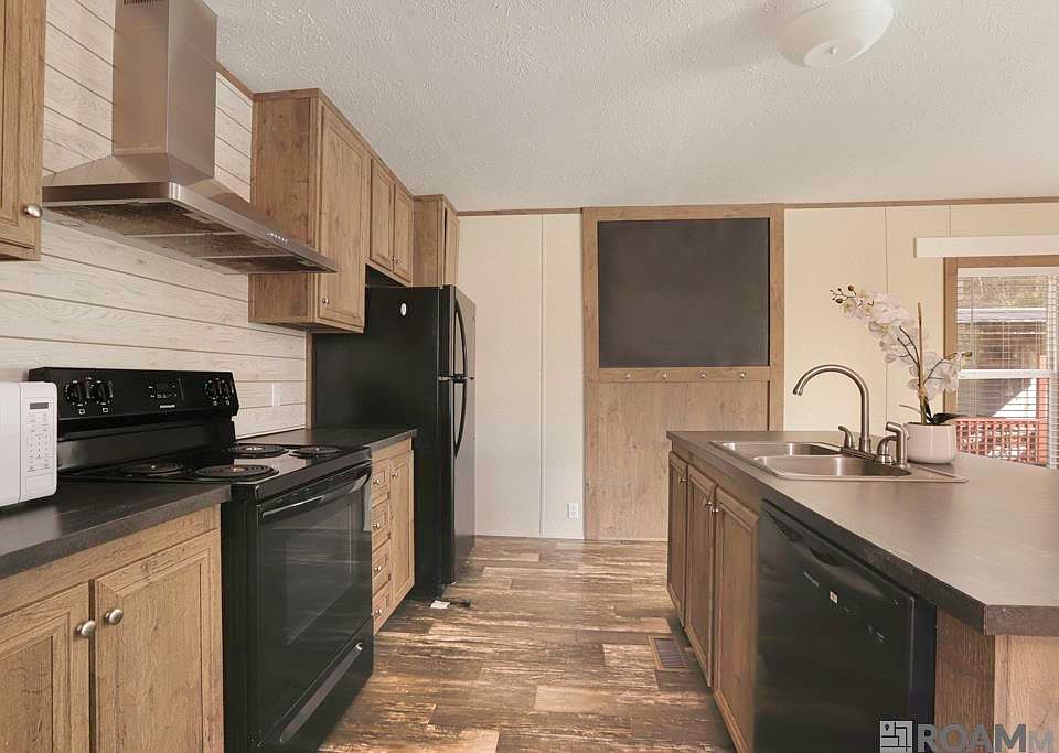 1st image of 14401 Courtney Rd #28