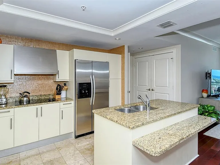 1350 Main St #1202 — Photo 13
