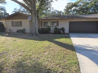 1714 Greenhill Dr, Clearwater, FL 33755