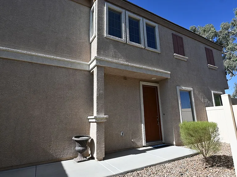 5472 Overlook Valley St — Photo 6