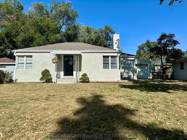 812 W John St, Grand Island, NE 68801