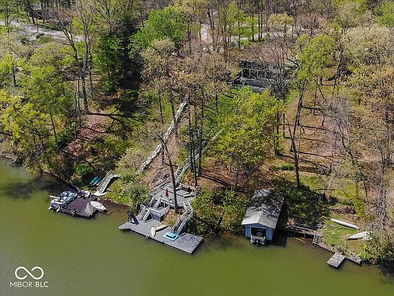 3rd image of 7897 N Lasalle Rd