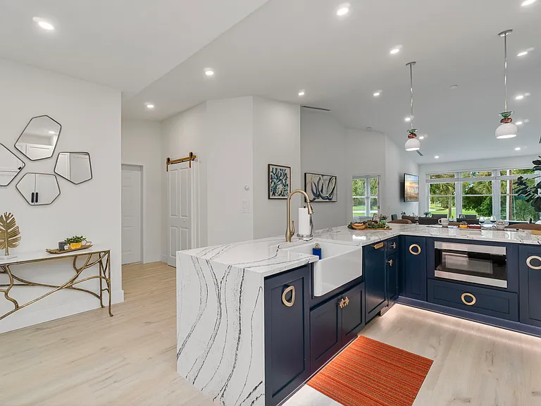 1310 Charleston Square Dr #202 — Photo 3
