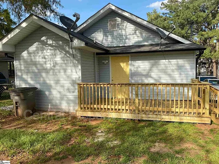 221 Church St — Photo 17