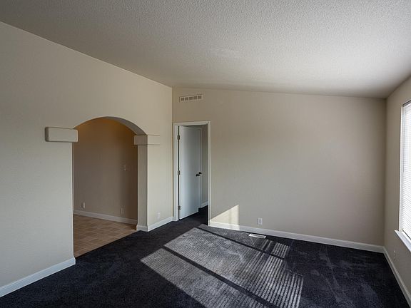 3rd image of 255 NW Golden Hills Dr Space 19