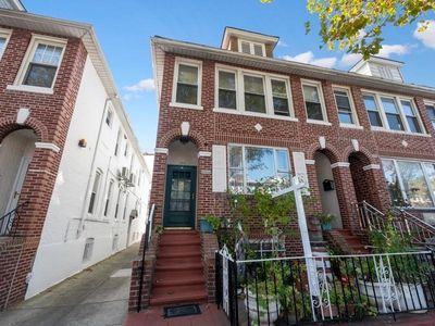 1568 W 8th St, Brooklyn, NY, 11204