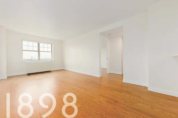 Rented by A&E Real Estate Management | media 14