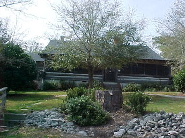 122 Oak Ln, Sneads Ferry, NC 28460