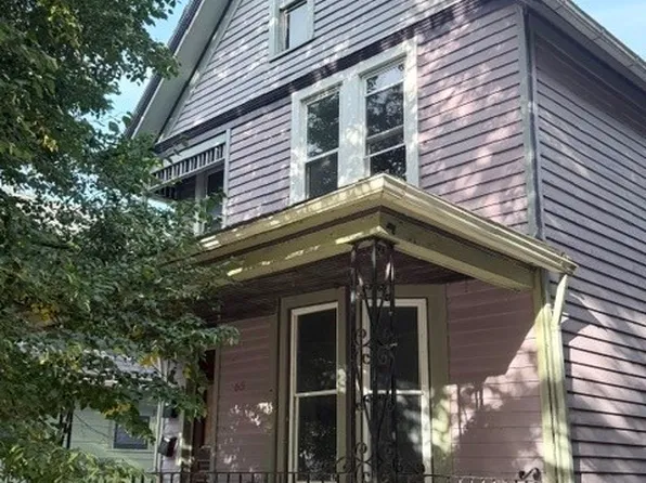 65 Baynes St, Buffalo, NY 14213