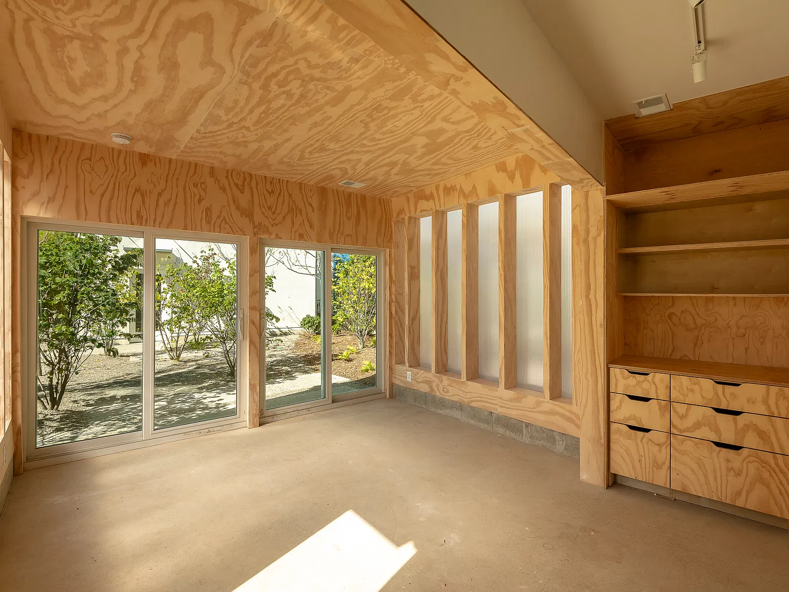 Studio, 550 sqft, $1,450 — Photo 3