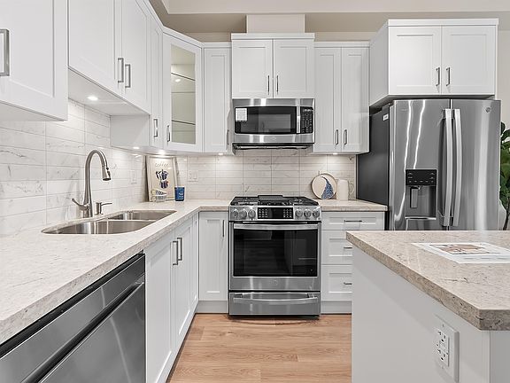 4th image of 20926 83rd Ave #210