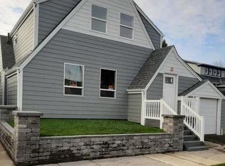 210 Miller Ave, Tillamook, OR 97141