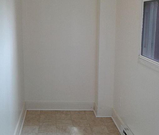 3rd image of 311 N 5th Ave APT 2