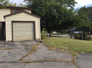 251 S Willo Esque Dr, Wichita, KS 67209