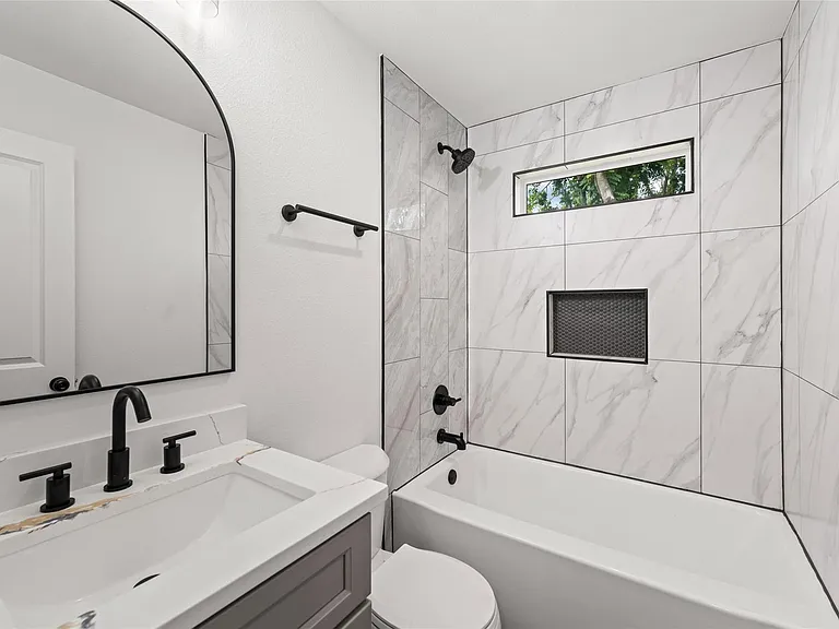 514 W Wilkins St — Photo 12