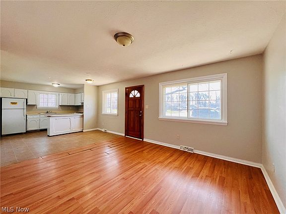 4th image of 18014 Fairville Ave