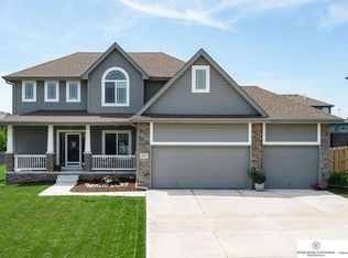16113 Reynolds St, Bennington, NE 68007