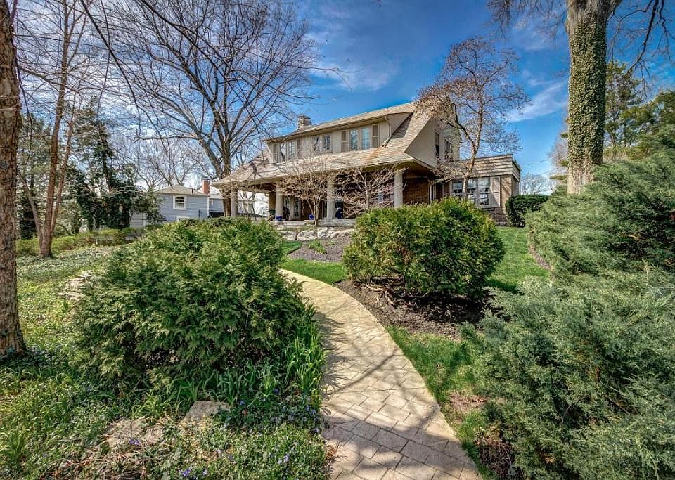 2090 Lower Chelsea Rd, Upper Arlington, OH 43212 | Zillow