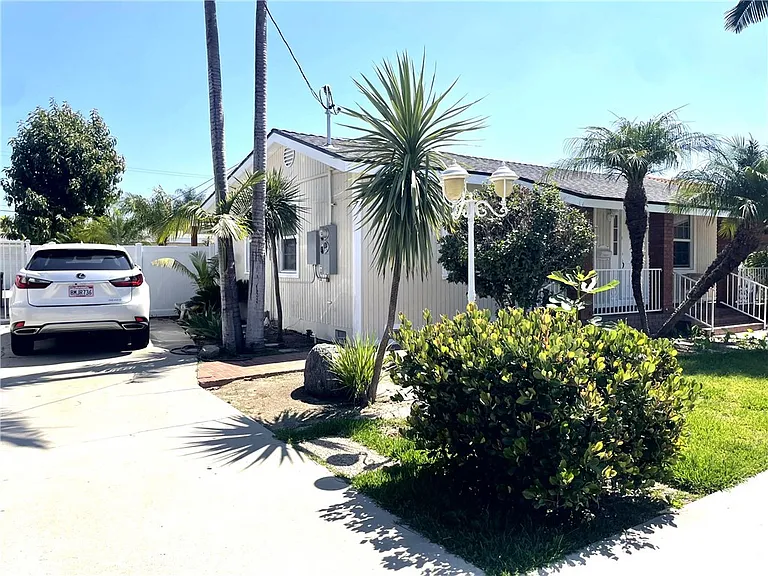 9488 Foster Rd — Photo 4