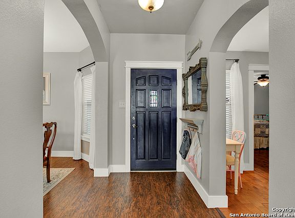 3rd image of 1613 Sunstone Cir
