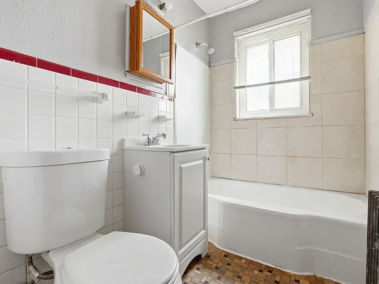 2715 Noble Rd #205 — Photo 14