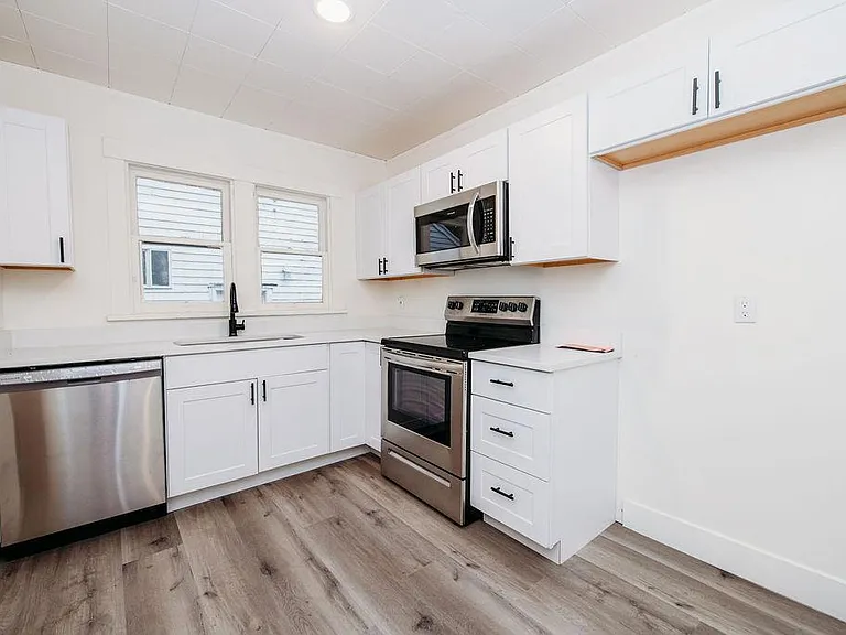 2213 Jackson Ave #1 — Photo 21