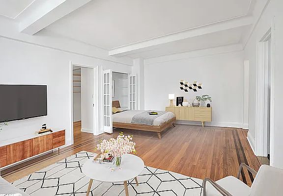 2nd image of 235 E 22nd St APT 6Q