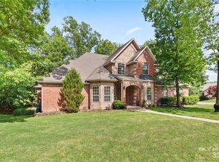 4 Geyer Rd, Bentonville, AR 72712