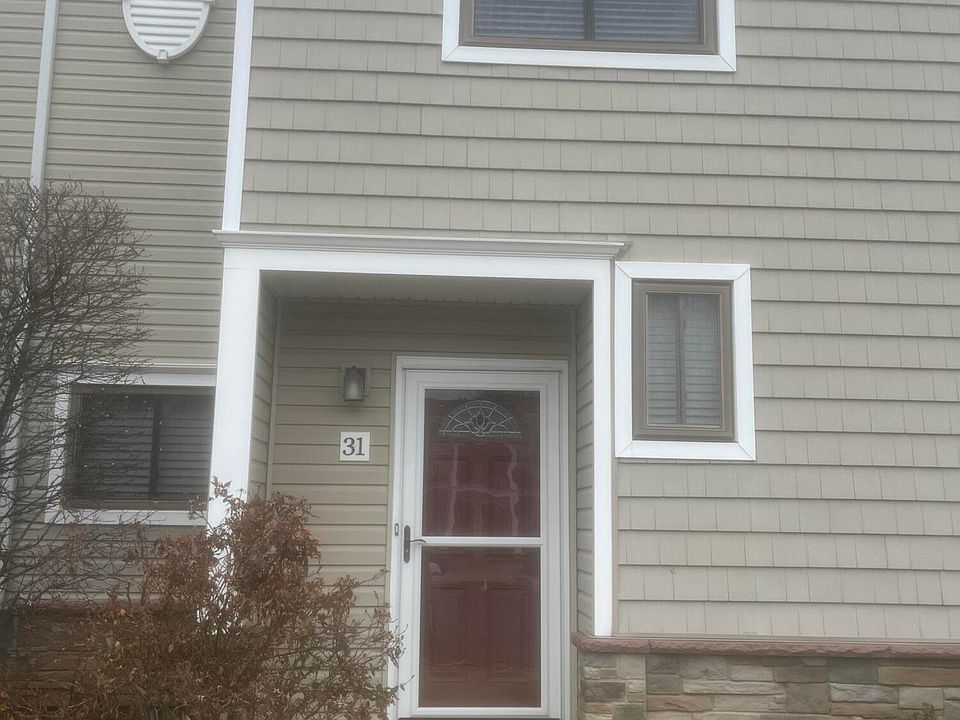 1st image of 31 Ann Ct