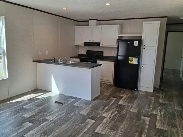 2864 Chinaberry Dr #70, Fayetteville, NC 28306