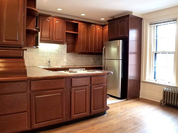 3rd image of 1149 Delaware Ave #74