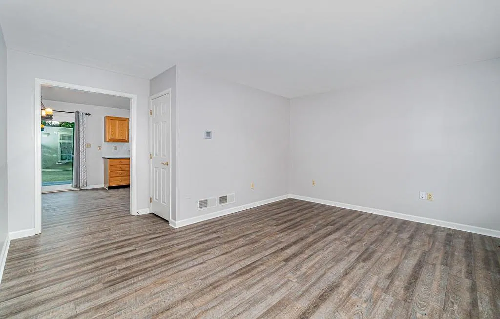 4177 Kittatinny Drive — Photo 4