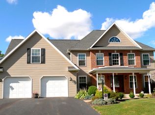 58 Makara Dr, Drums, PA 18222