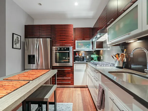 650 Montgomery Street image 17 of 33