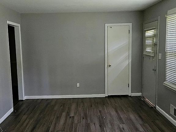 2nd image of 102 Batiste Garden Cir