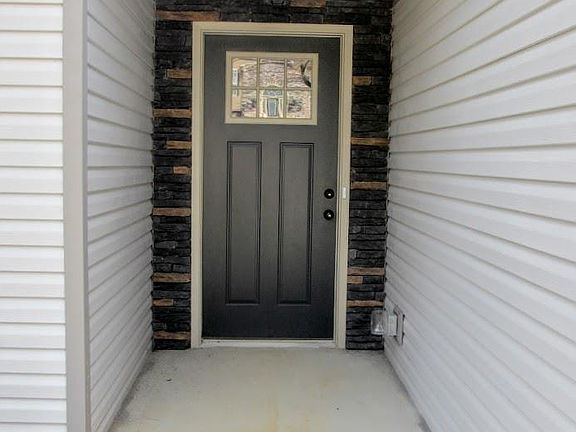 3rd image of 162 Freedom Dr