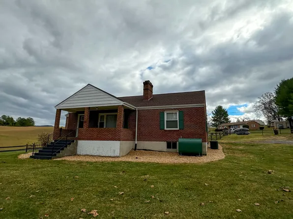 83 Forge Rd, Lexington, VA 24450