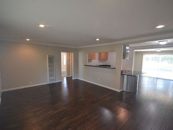 3rd image of 4739 N Edenfield Ave