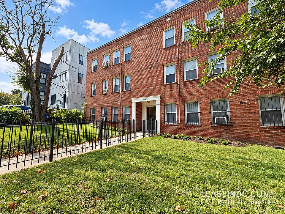 604 12th St NE #7
