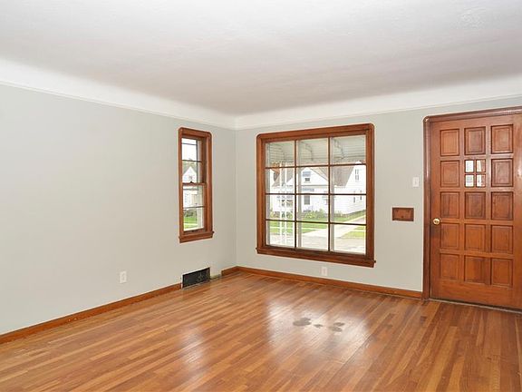 3rd image of 11213 Brunswick Ave