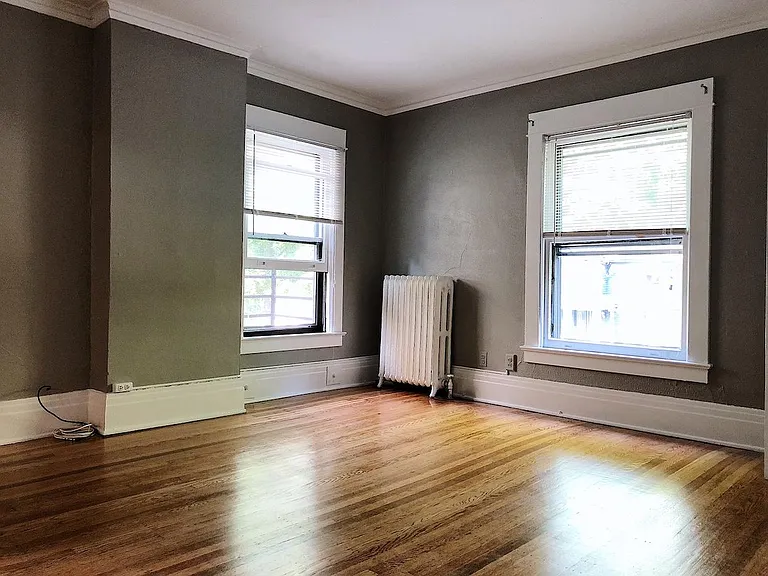 543 Park Ave — Photo 3