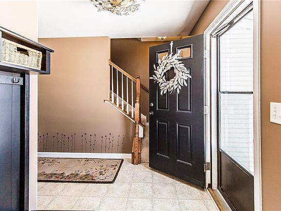 2nd image of 7 Sun Meadows Way