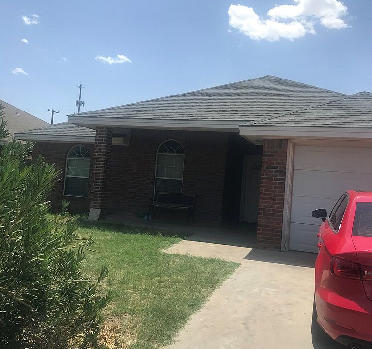 2nd image of 509 N Fort Worth St