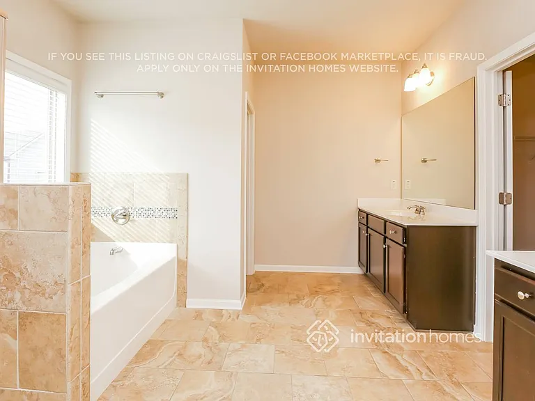 5353 Catrina Way — Photo 13