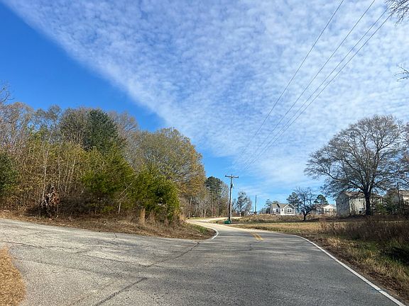 4th image of 229 Sandifer Rd