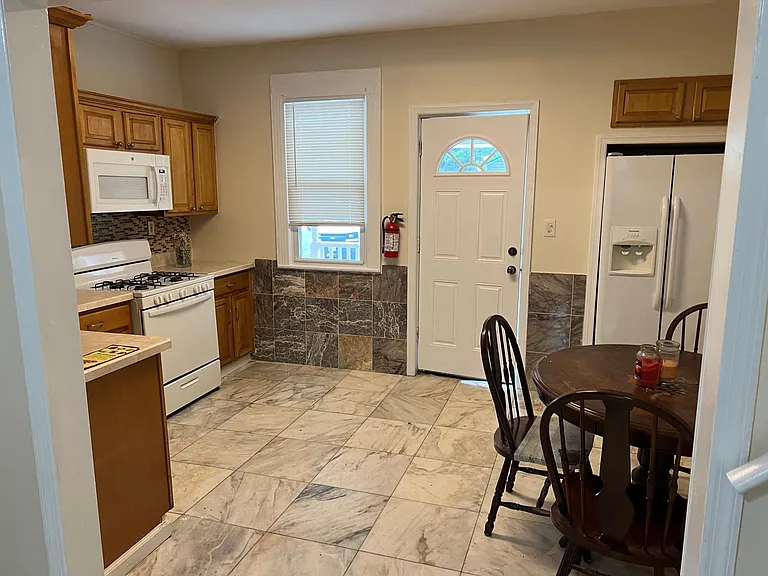 24 Hobson Ave — Photo 6