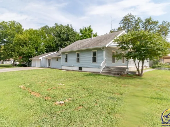 120 N Topeka Ave, Burlingame, KS 66413